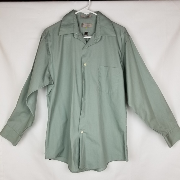 Van Heusen - Picture 1 of 3